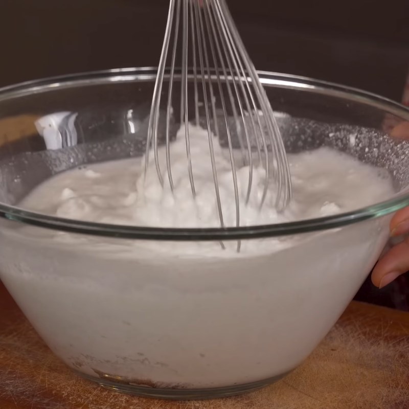 Bước 1 Pha bột bánh khọt nước cốt dừa Bánh khọt miền Tây