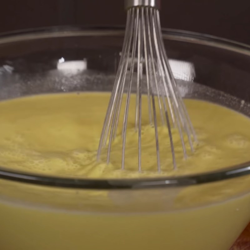 Bước 1 Pha bột bánh khọt nước cốt dừa Bánh khọt miền Tây