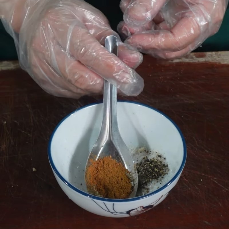 Bước 1 Pha chế gia vị ướp gà thơm lừng Gà quay mật ong