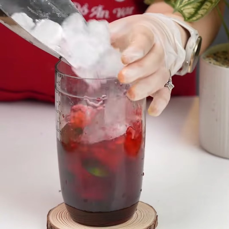 Bước 4 Pha chế nước dâu tằm giải khát Nước dâu tằm