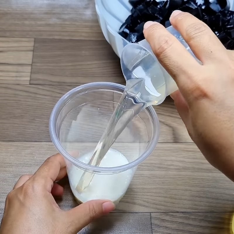 Bước 6 Pha chế sữa tươi cà phê sương sáo Cà phê sữa tươi sương sáo