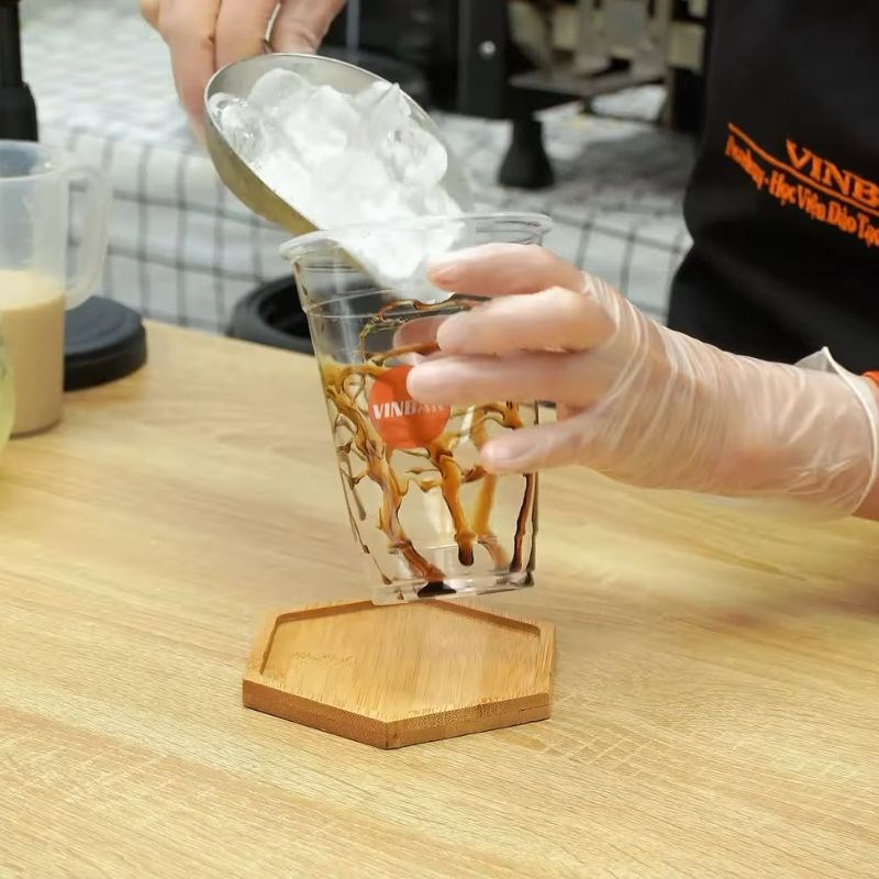 Bước 4 Pha chế trà sữa matcha trân châu đường đen trà sữa matcha trân châu