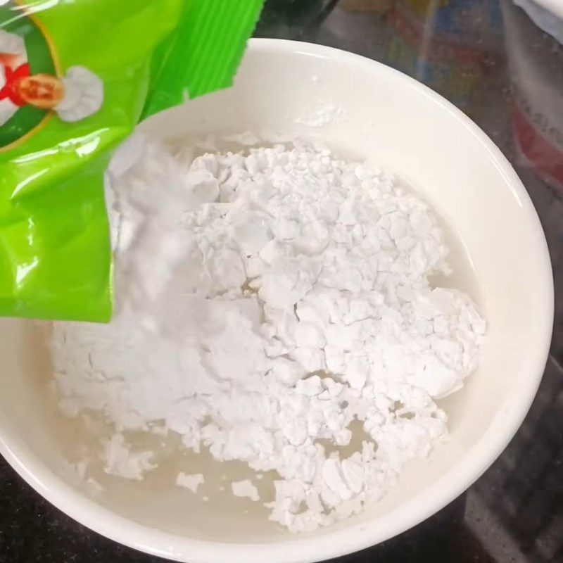 Bước 1 Pha hỗn hợp bột năng khuấy dẻo dai Bột khuấy