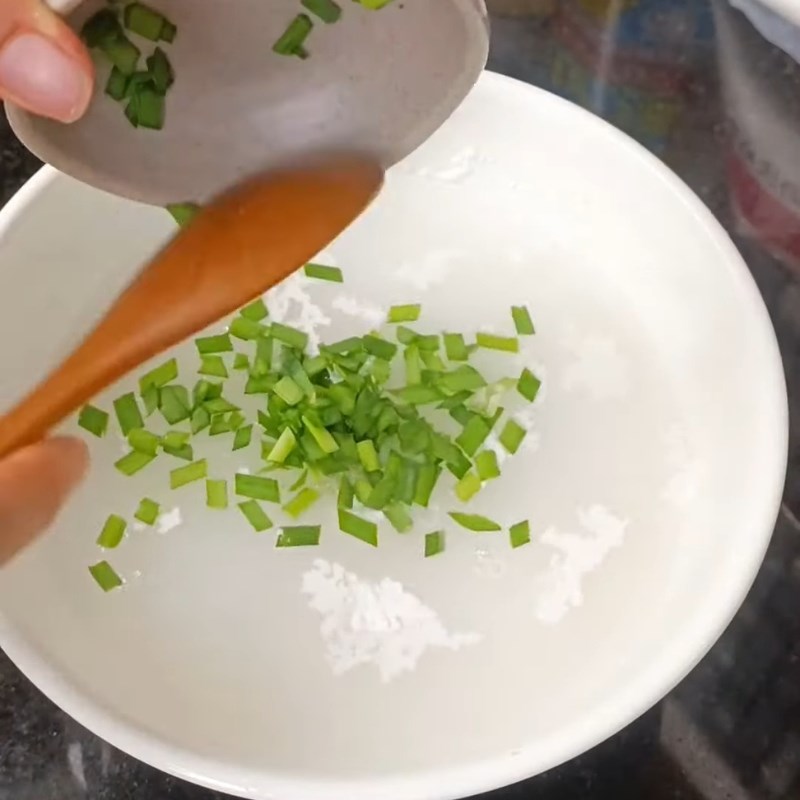 Bước 1 Pha hỗn hợp bột năng khuấy dẻo dai Bột khuấy