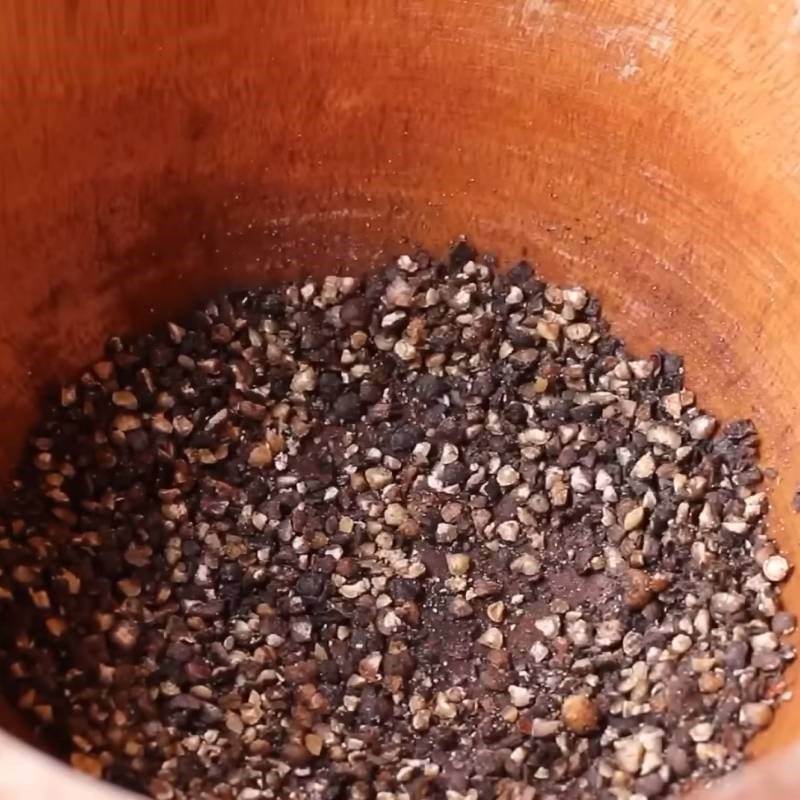 Bước 2 Pha muối ướp vịt đậm đà vịt quay tiêu