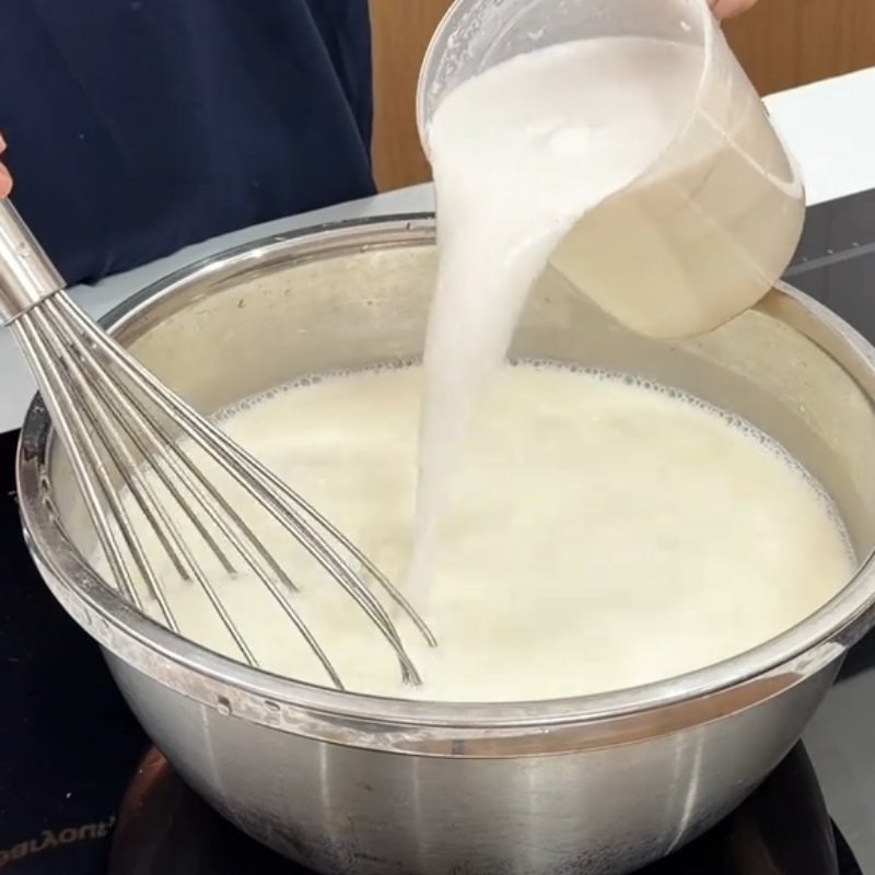 Bước 2 Pha sữa dừa béo ngậy Sữa dừa sương sáo