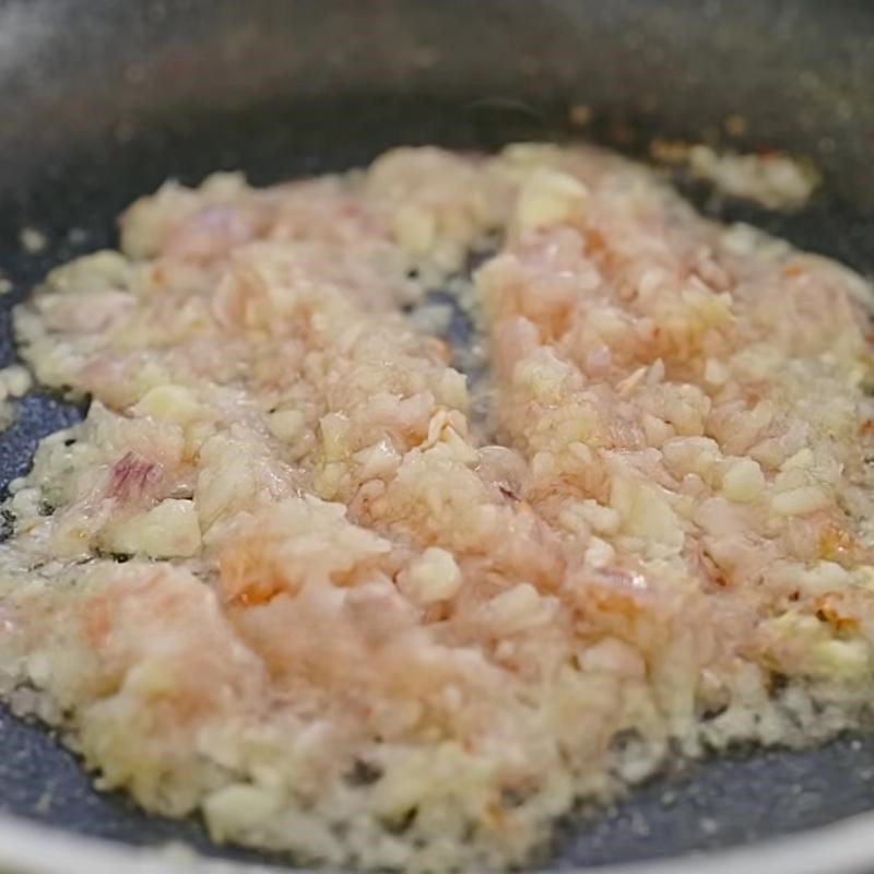 Bước 2 Phi hành tỏi thơm lừng Bánh mì xíu mại chén