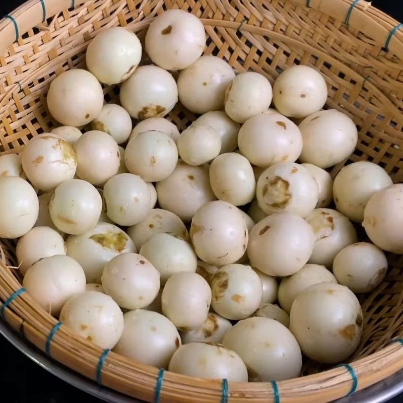 Bước 1 Phơi cà và tiệt trùng dụng cụ Cà ghém muối