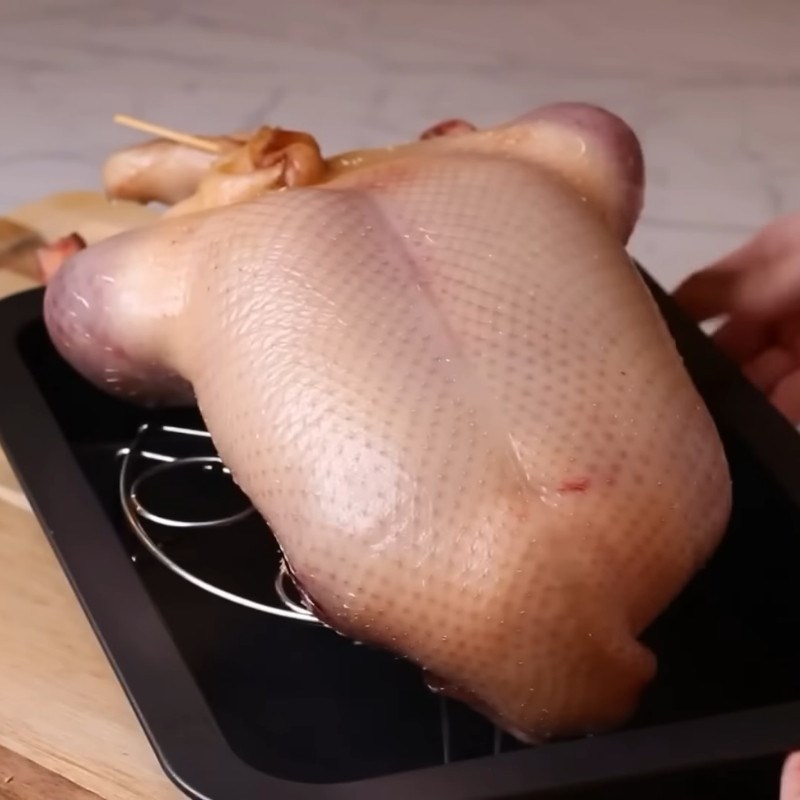 Bước 7 Sấy khô vịt - Bí quyết vịt quay tiêu da giòn rụm vịt quay tiêu
