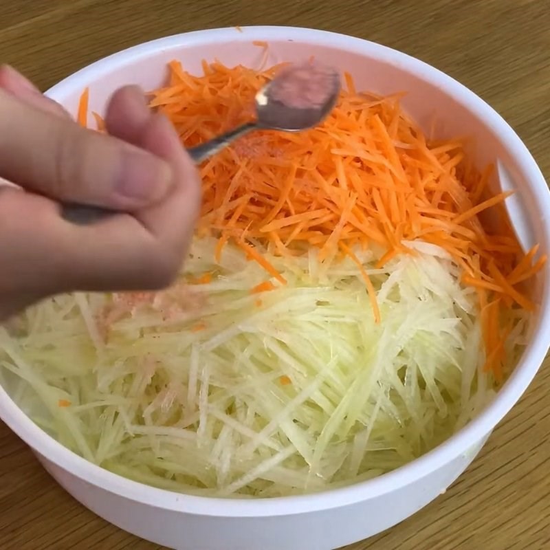 Bước 2 Sơ chế bí xanh và cà rốt giòn Nộm bí xanh