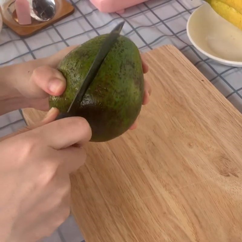 Bước 1 Sơ chế bơ sinh tố bơ chuối