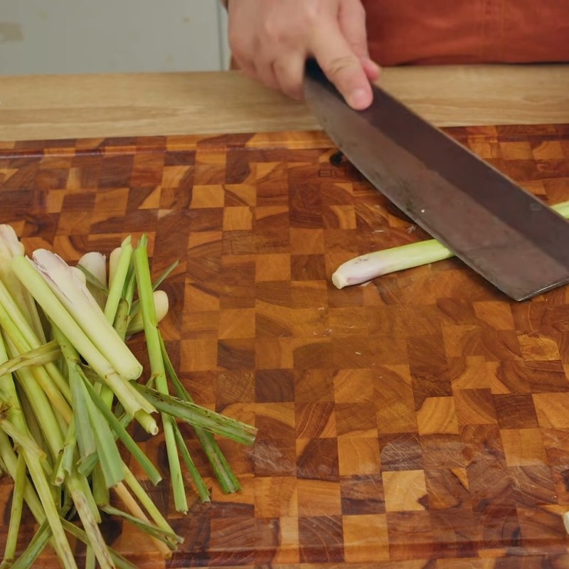 Bước 2 Sơ chế các nguyên liệu thơm Bê hấp tía tô