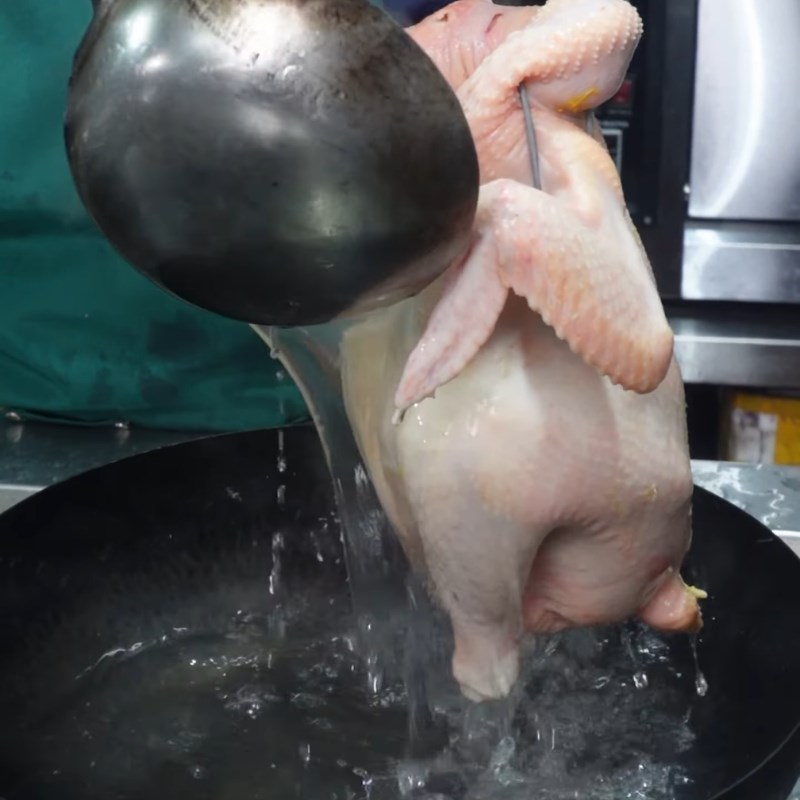 Bước 3 Sơ chế da gà giòn rụm và căng bóng Gà quay mật ong