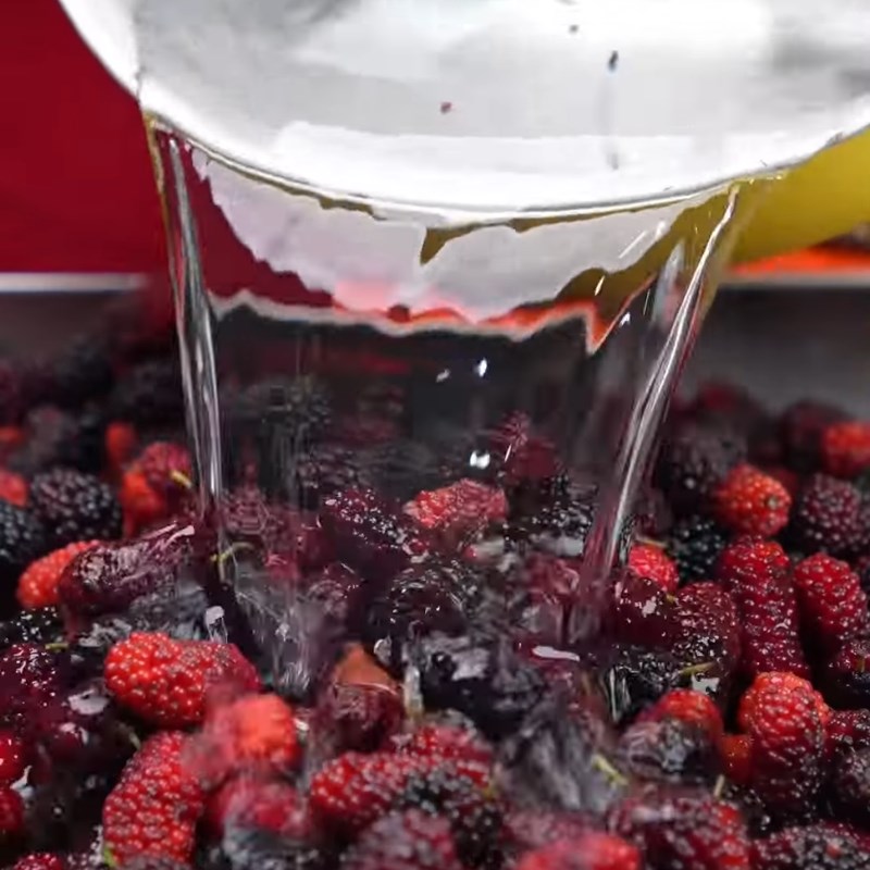 Bước 1 Sơ chế dâu tằm tươi Nước dâu tằm