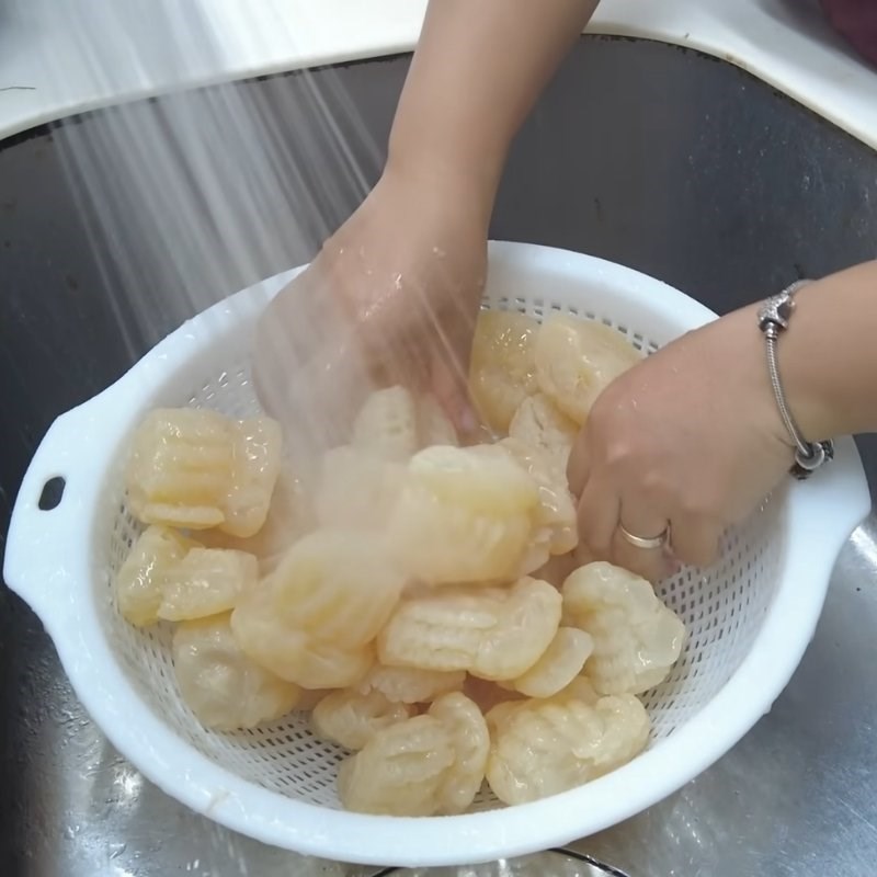 Bước 1 Sơ chế Sứa đạn giòn ngon, không mặn sứa đạn sốt thái