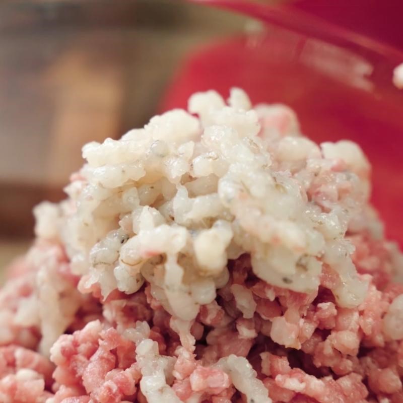 Bước 1 Sơ chế thịt heo xay và tôm tươi Chả giò miền Nam