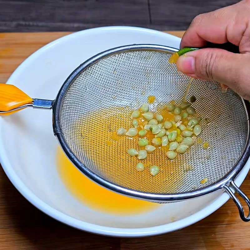 Bước 3 Sơ chế và lấy nước cốt tắc trà tắc để bán