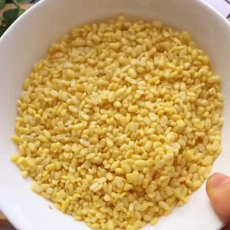 Bước 1 Sơ chế và ngâm gạo lứt, đậu xanh Xôi gạo lứt