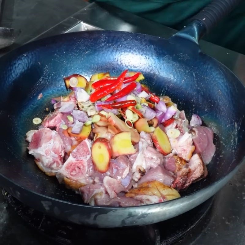 Bước 2 Tẩm ướp chân giò giả cầy Giò heo nấu giả cầy miền bắc