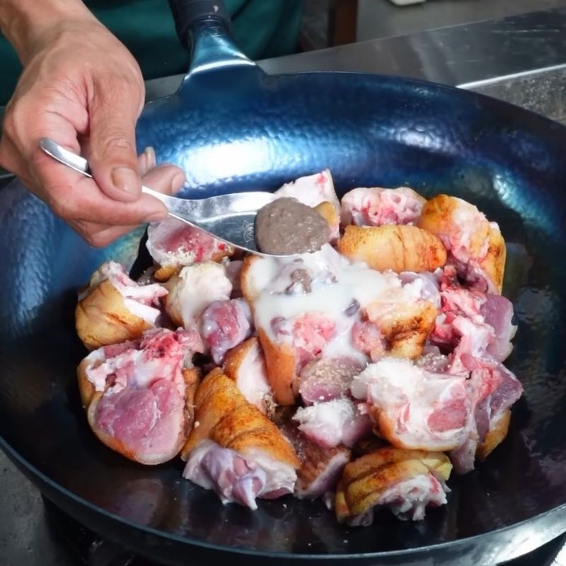 Bước 2 Tẩm ướp chân giò giả cầy Giò heo nấu giả cầy miền bắc