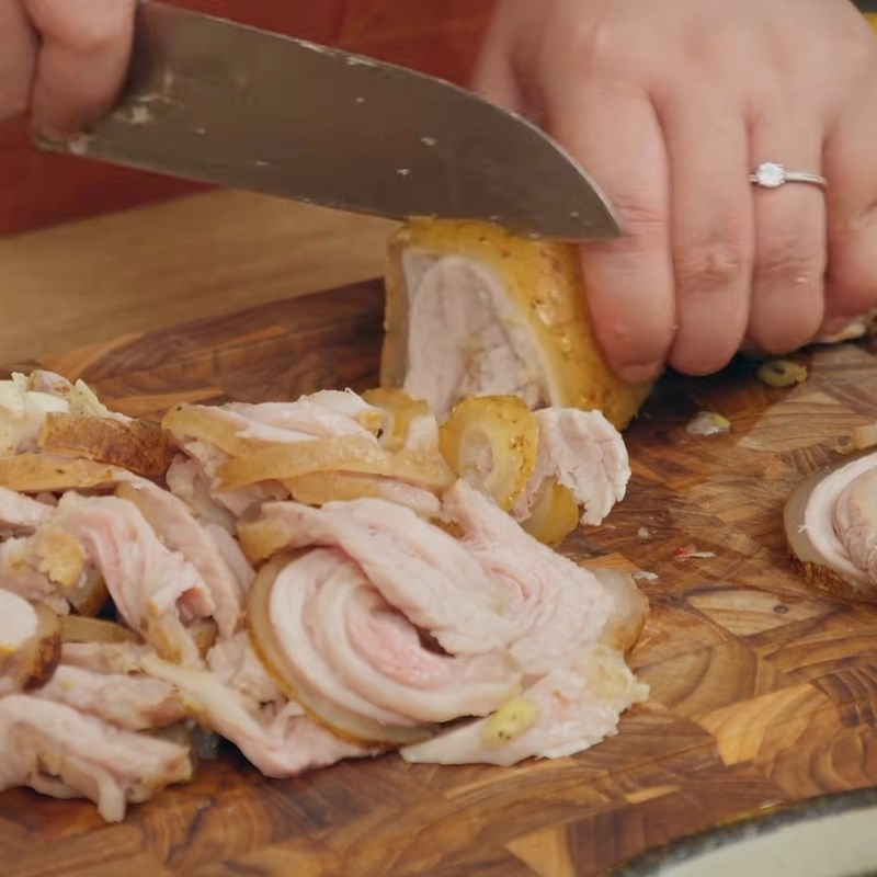 Bước 7 Thái thịt và trình bày thành phẩm Bê hấp tía tô