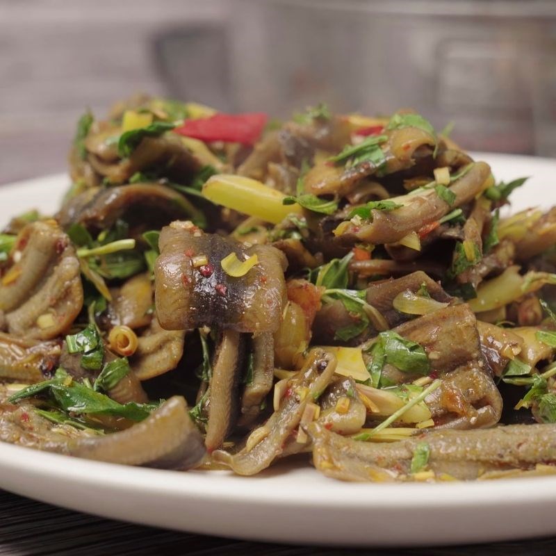 Bước 4 Thành phẩm Lươn xào rau răm