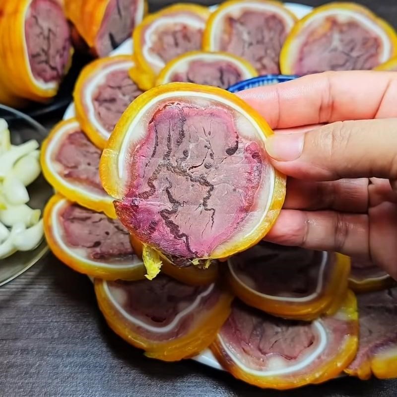 Bước 5 Thành phẩm Tai heo cuộn bắp bò ủ muối