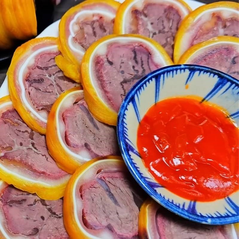 Bước 5 Thành phẩm Tai heo cuộn bắp bò ủ muối