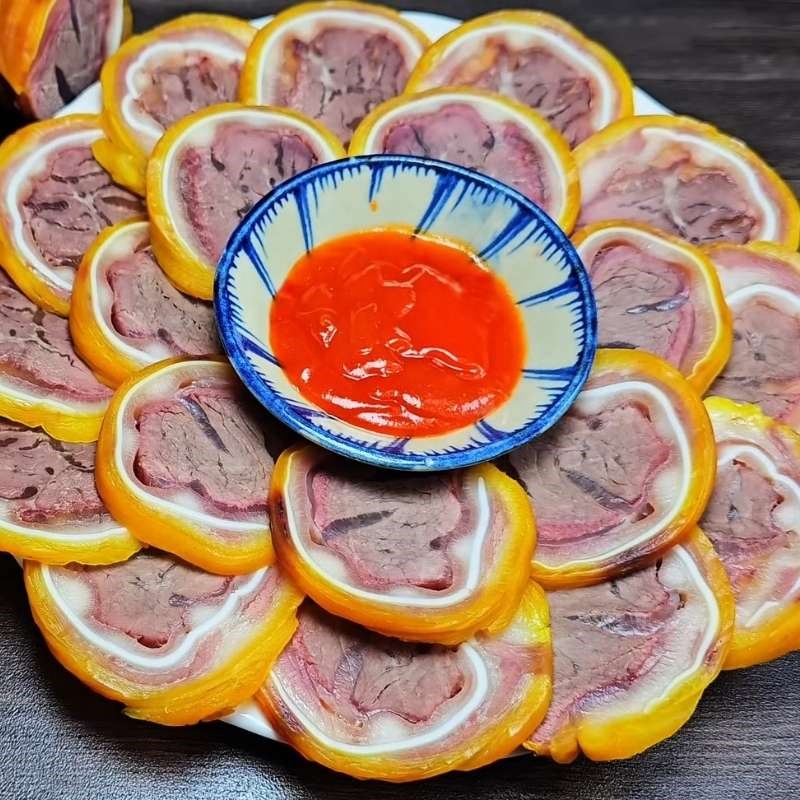 Bước 5 Thành phẩm Tai heo cuộn bắp bò ủ muối