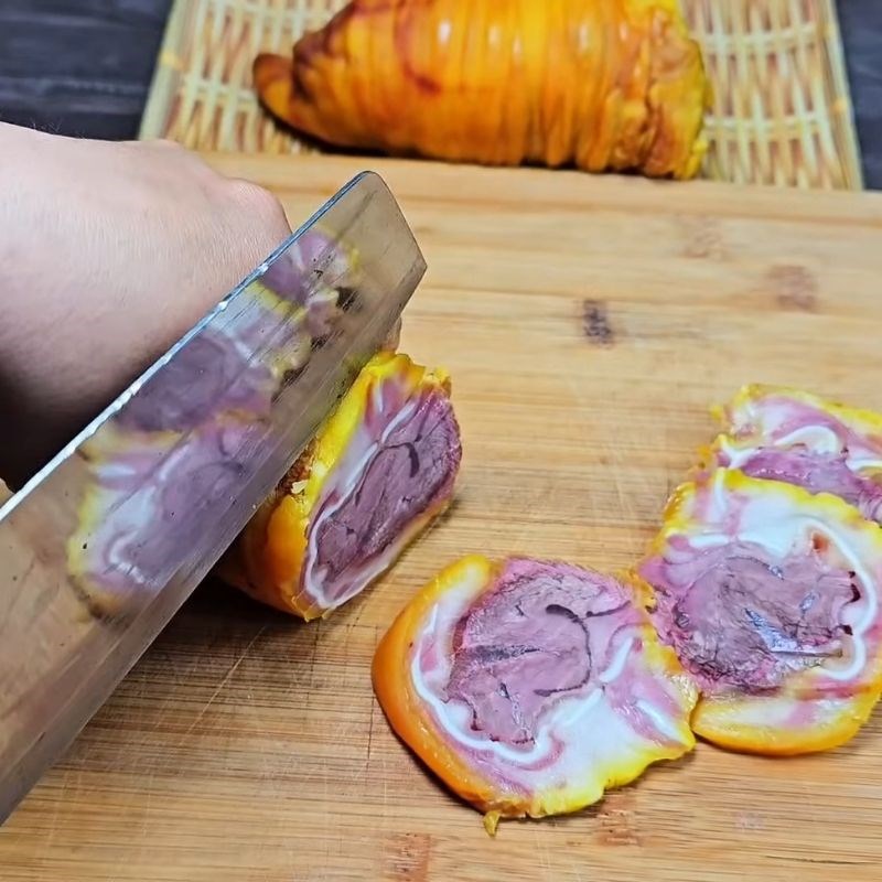 Bước 5 Thành phẩm Tai heo cuộn bắp bò ủ muối