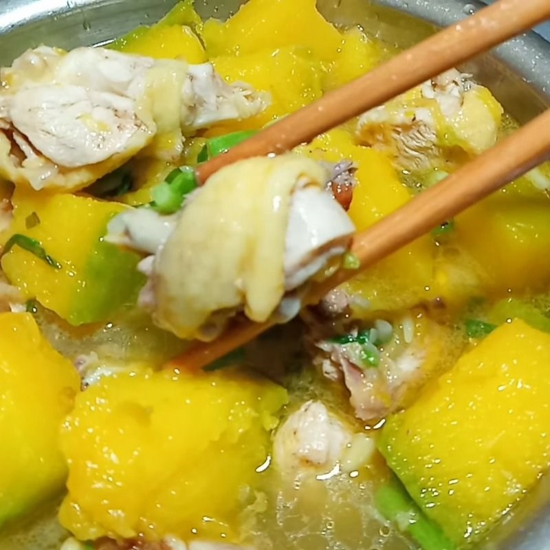 Bước 4 Thành phẩm Canh gà bí đỏ