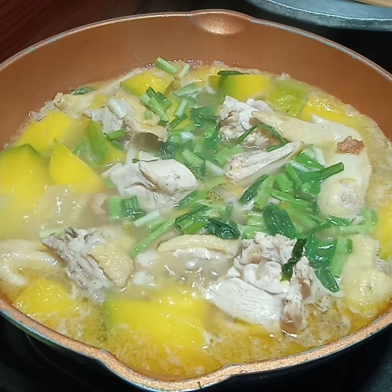 Bước 4 Thành phẩm Canh gà bí đỏ