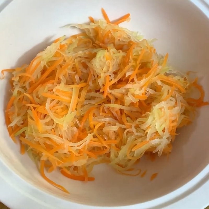 Bước 5 Trộn gỏi bí xanh và hoàn thiện Nộm bí xanh