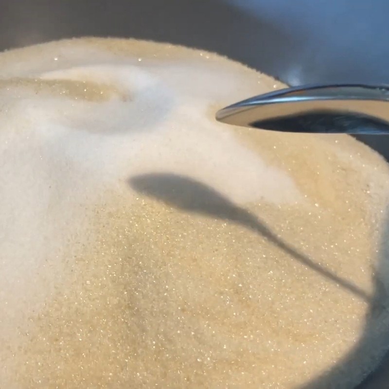 Bước 2 Trộn hỗn hợp đường và muối hột Chanh muối cắt lát