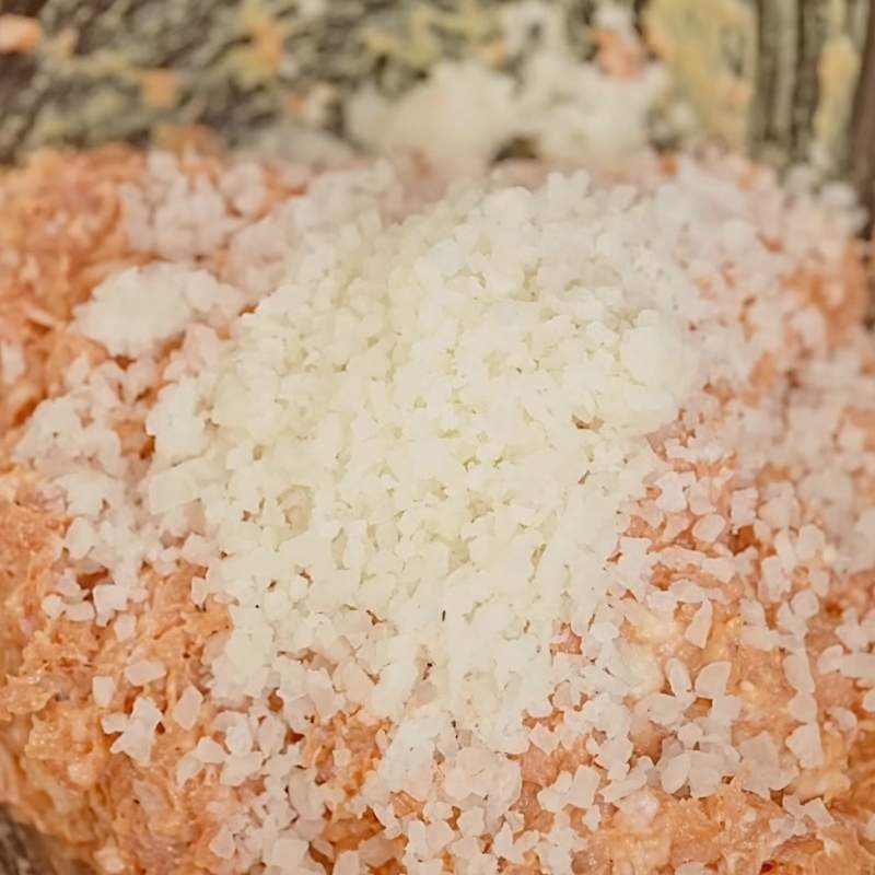 Bước 3 Trộn nhân thịt heo băm Bánh mì xíu mại chén