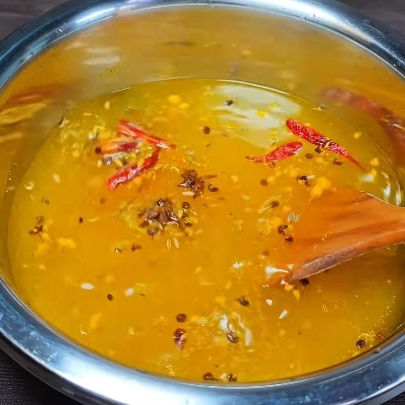 Bước 3 Ủ muối tai heo bắp bò với gia vị Tai heo cuộn bắp bò ủ muối