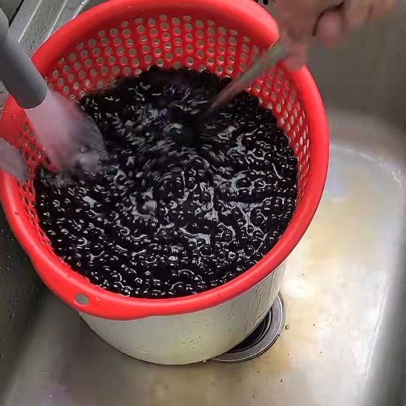 Bước 3 Ủ và rửa trân châu Trân châu đen luộc