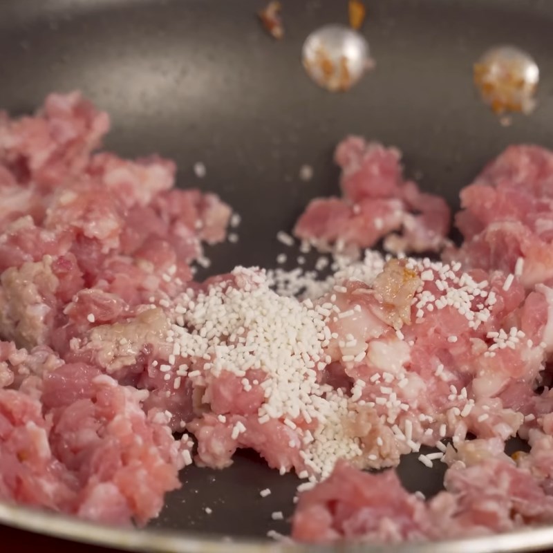 Bước 2 Xào nhân tôm thịt đậm đà Bánh khọt miền Tây