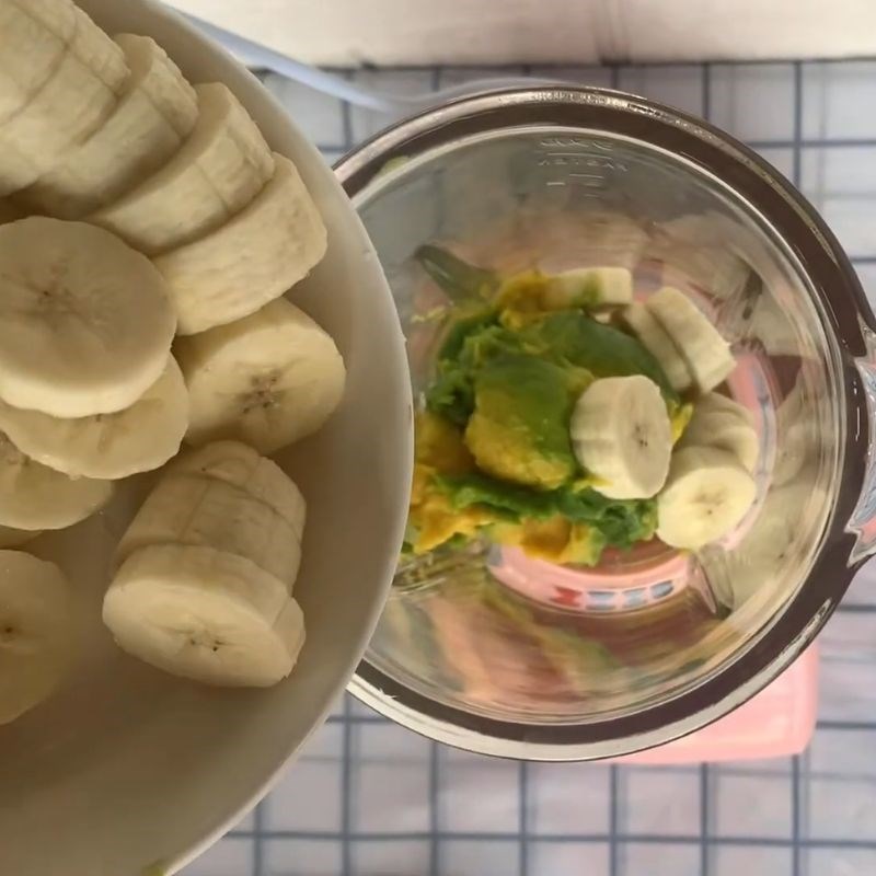 Bước 3 Xay sinh tố bơ chuối sinh tố bơ chuối