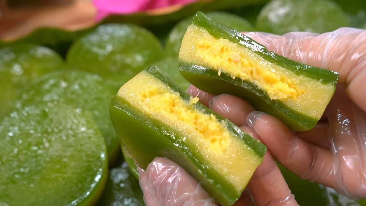 Cách làm bánh da lợn đậu xanh nhân sầu riêng tươi bằng khuôn