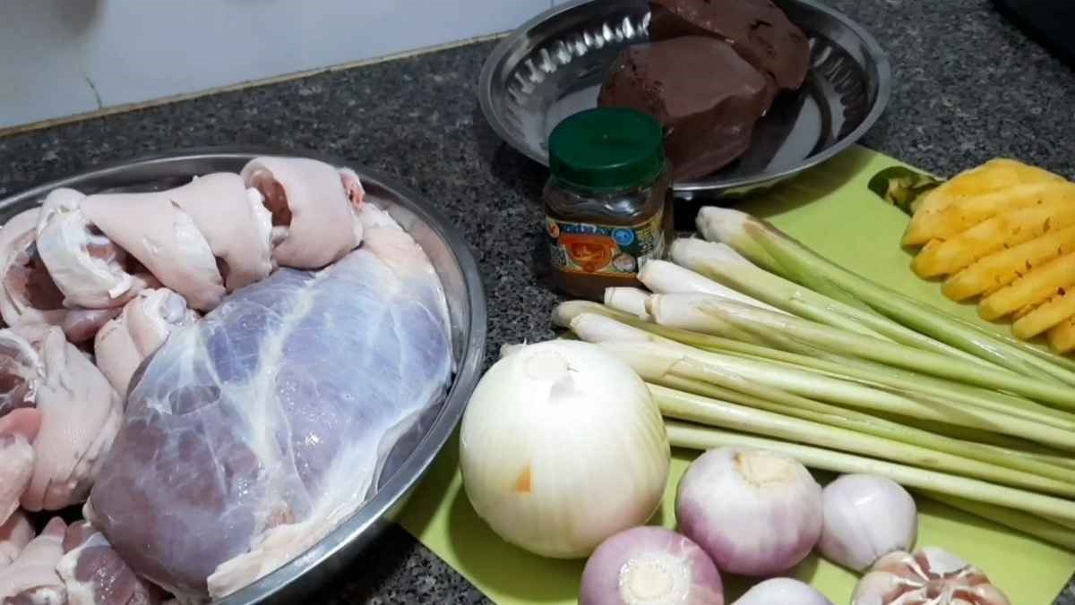 Nguyên liệu món ăn cách nấu bún bò miền nam thơm ngon đậm đà chuẩn vị đãi cả gia đình ngay