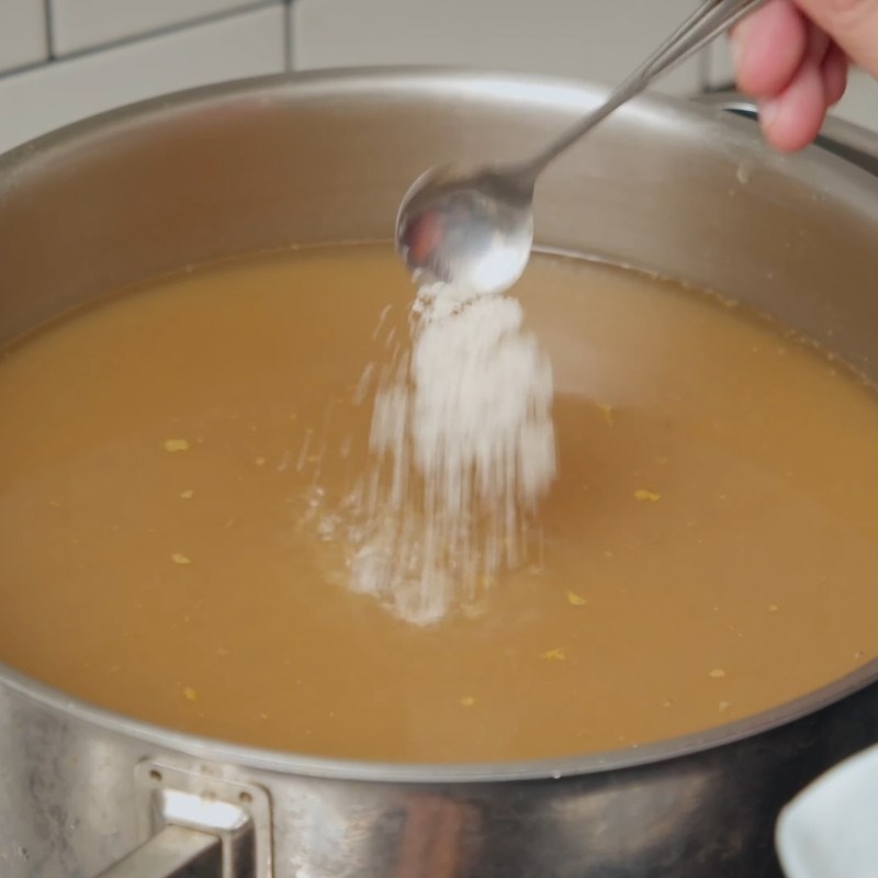 Bước 2 Đun riêu cua Cách nấu lẩu cua đồng miền bắc