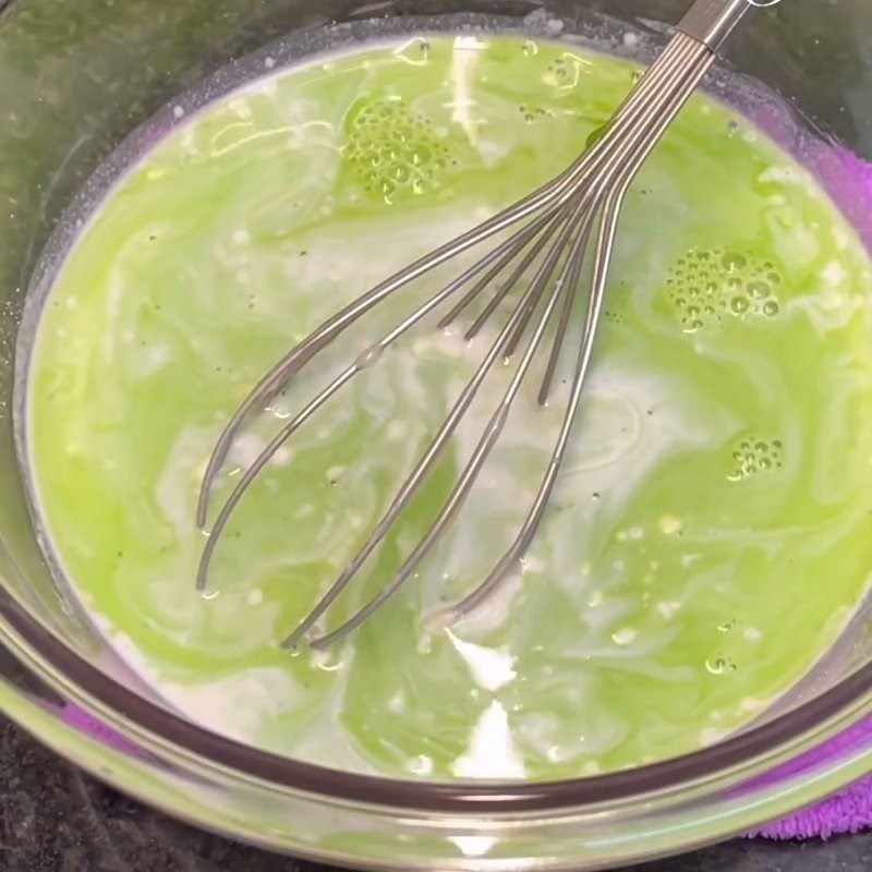 Bước 4 Hoàn thiện crepe Phú Sĩ sầu riêng Bánh Phú Sĩ sầu riêng