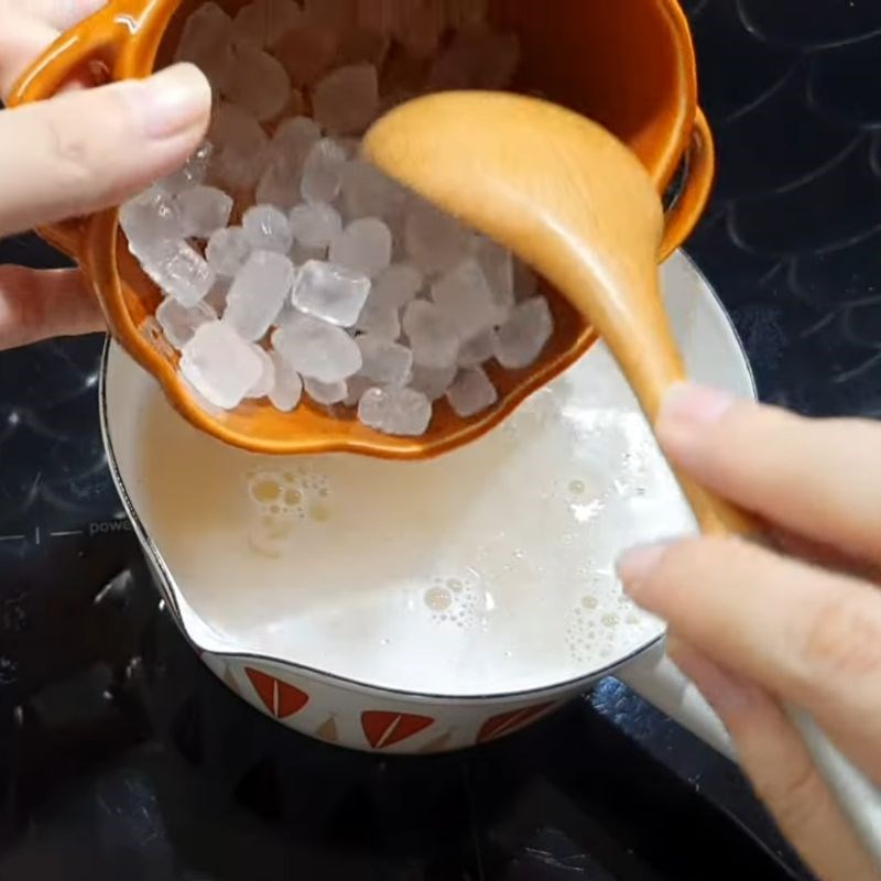 Bước 2 Cách nấu siro vải từ nước cốt Siro vải thiều