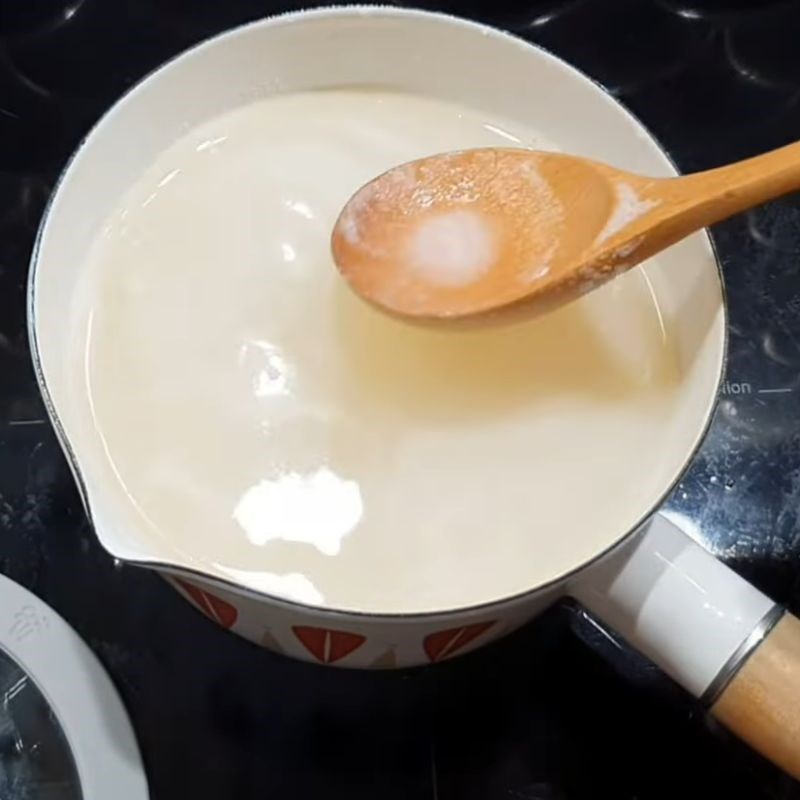 Bước 2 Cách nấu siro vải từ nước cốt Siro vải thiều