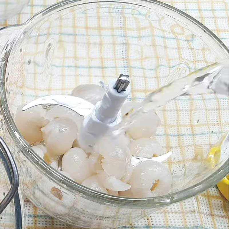 Bước 2 Cách nấu siro vải từ nước cốt Siro vải thiều