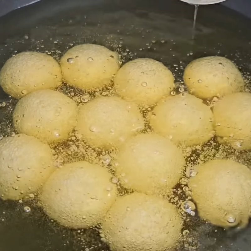 Bước 4 Chiên bánh bánh rán vừng