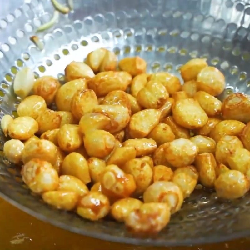 Bước 1 Chiên giòn tỏi và tẩm ướp dê Dê chao tỏi