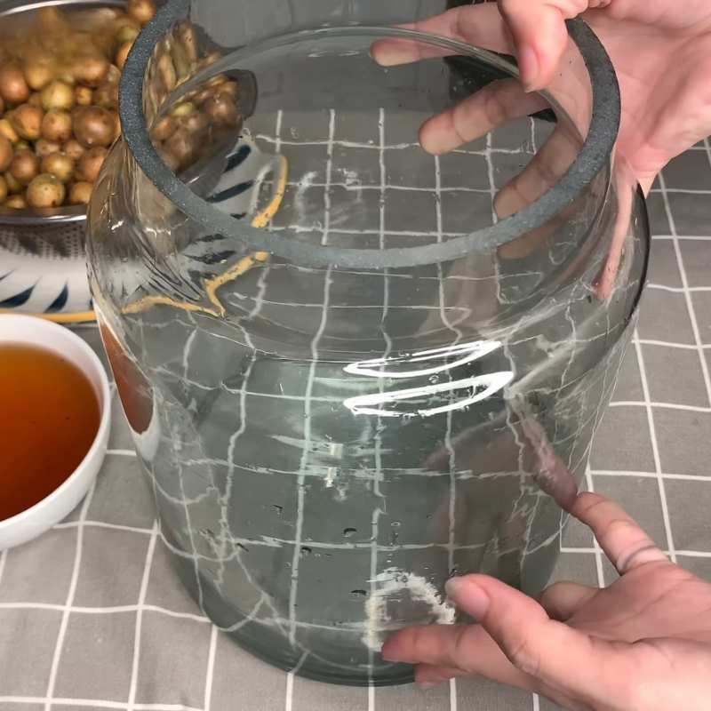 Bước 2 Chuẩn bị đường phèn và hũ thuỷ tinh Quất hồng bì ngâm mật ong