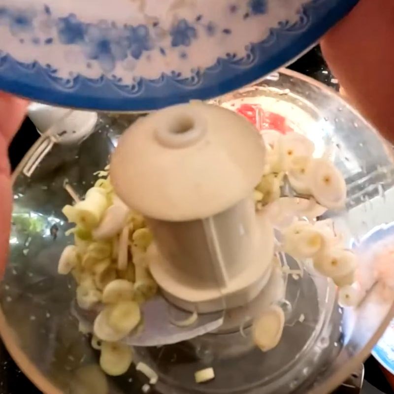 Bước 2 Chuẩn bị hành tỏi và sả ớt Sa tế tôm